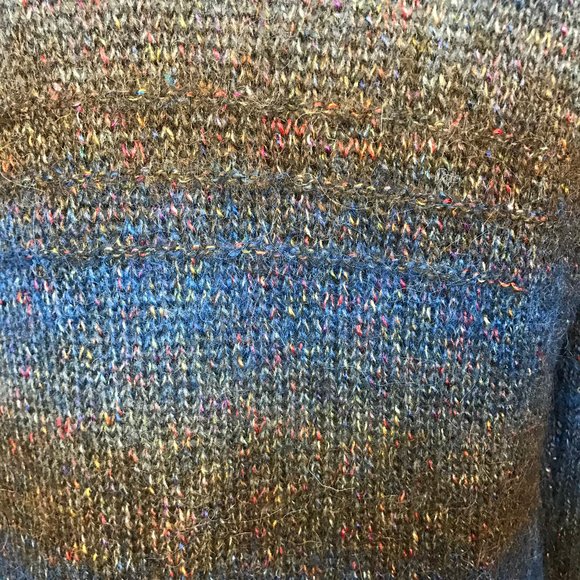 NEW Alpaca Wool Sweater - Picture 7 of 9